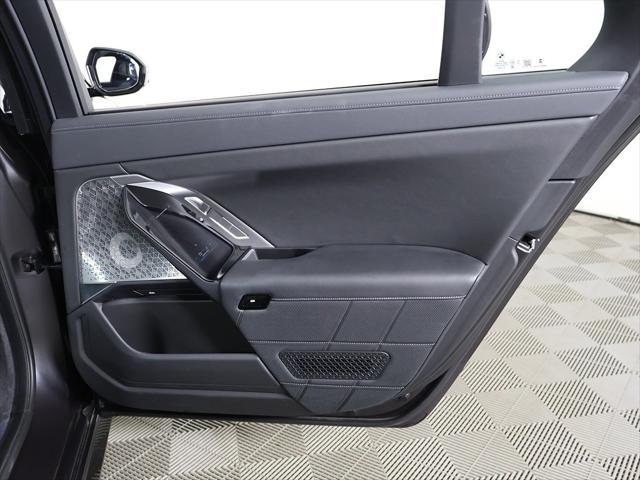 Photo of 2023 Frozen Deep Gray BMW i7
