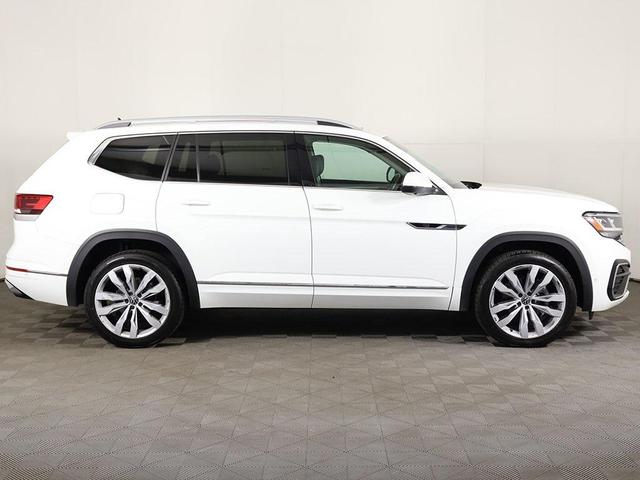 Photo of 2022 Pure White Volkswagen Atlas