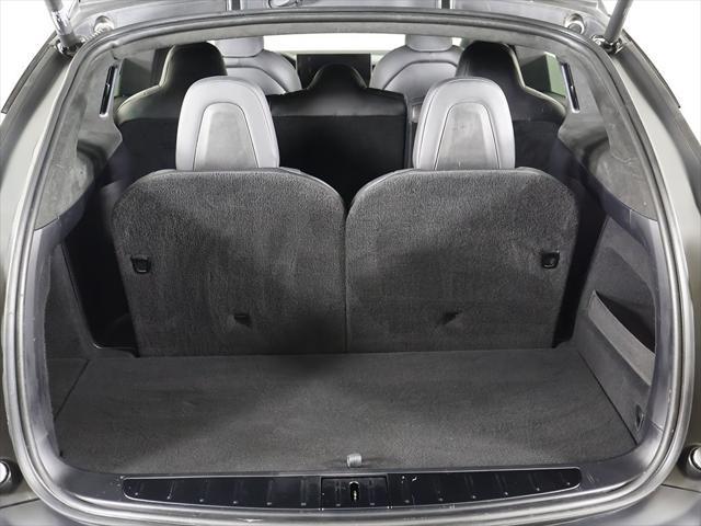 Photo of 2022 Pearl White Multi-Coat Tesla Model X