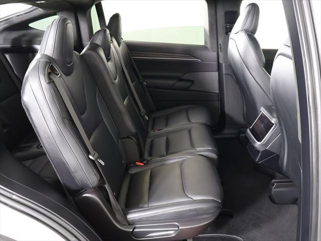 Photo of 2022 Pearl White Multi-Coat Tesla Model X
