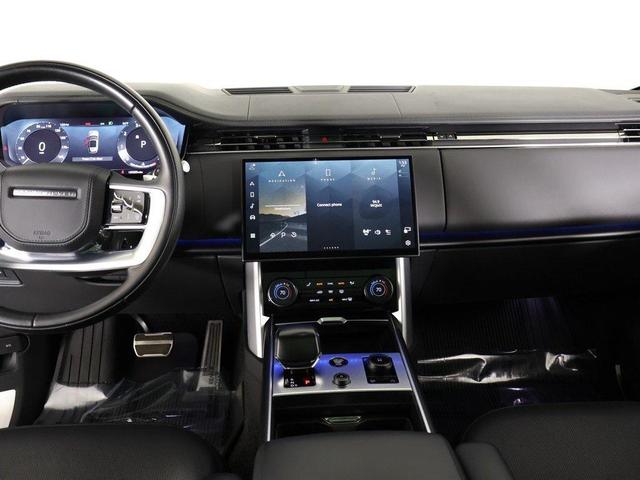 Photo of 2023 Hakuba Silver Metallic Land Rover Range Rover