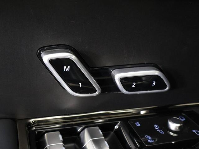Photo of 2023 Hakuba Silver Metallic Land Rover Range Rover