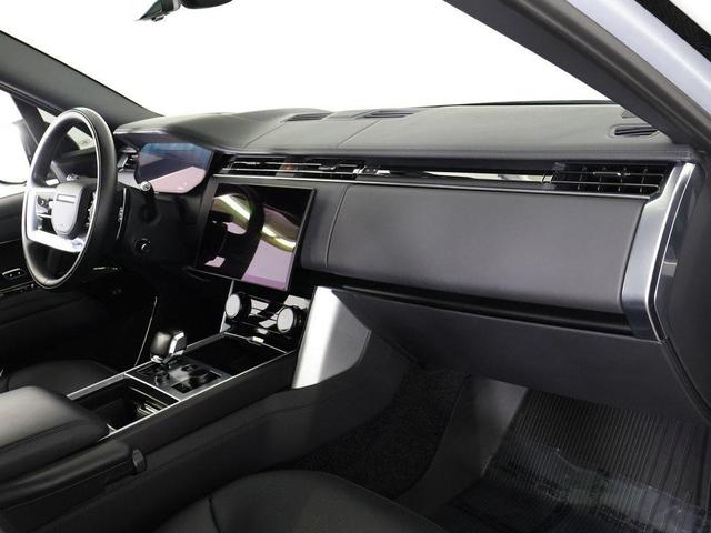 Photo of 2023 Hakuba Silver Metallic Land Rover Range Rover