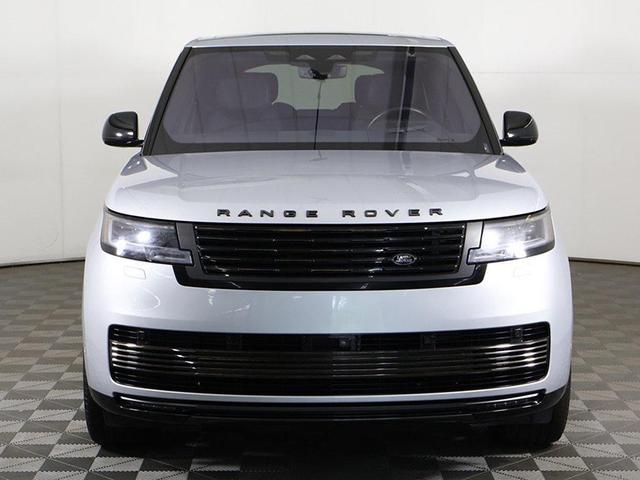 Photo of 2023 Hakuba Silver Metallic Land Rover Range Rover