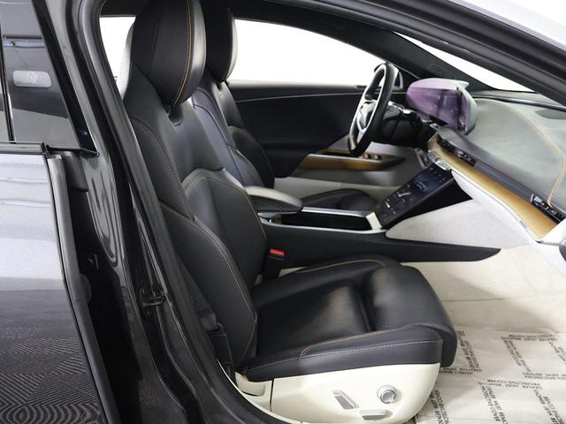 Photo of 2023 Quantum Gray Metallic Lucid Air