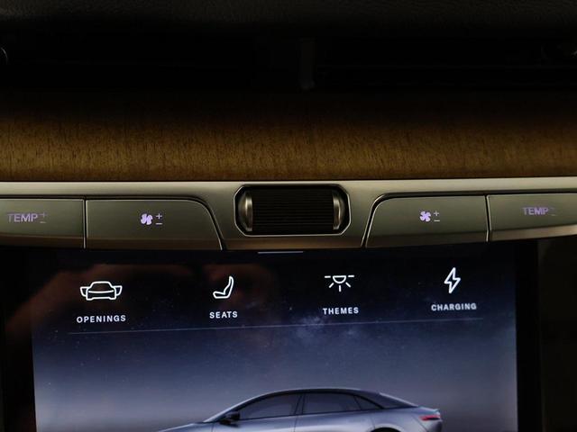 Photo of 2023 Quantum Gray Metallic Lucid Air