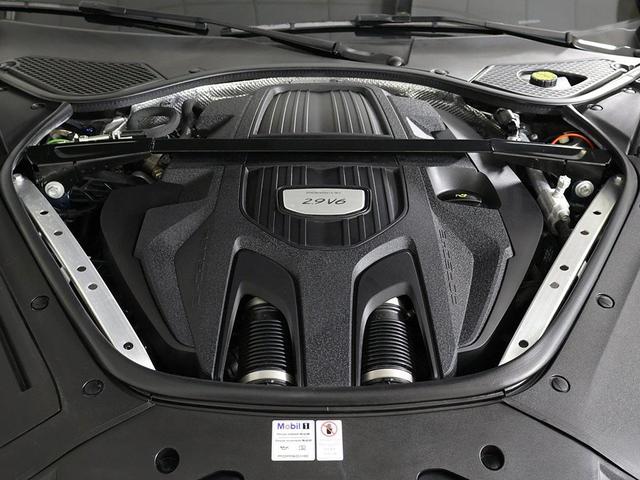 Photo of 2021 Night Blue Metallic Porsche Panamera