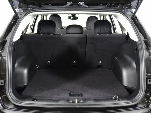 Photo of 2020 Diamond Black Crystal Pearlcoat Jeep Compass