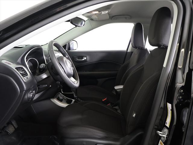 Photo of 2020 Diamond Black Crystal Pearlcoat Jeep Compass