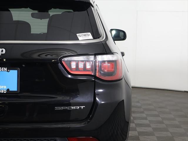 Photo of 2020 Diamond Black Crystal Pearlcoat Jeep Compass