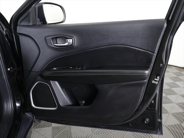 Photo of 2020 Diamond Black Crystal Pearlcoat Jeep Compass