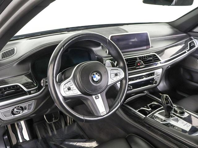 Photo of 2022 Black Sapphire Metallic BMW 750