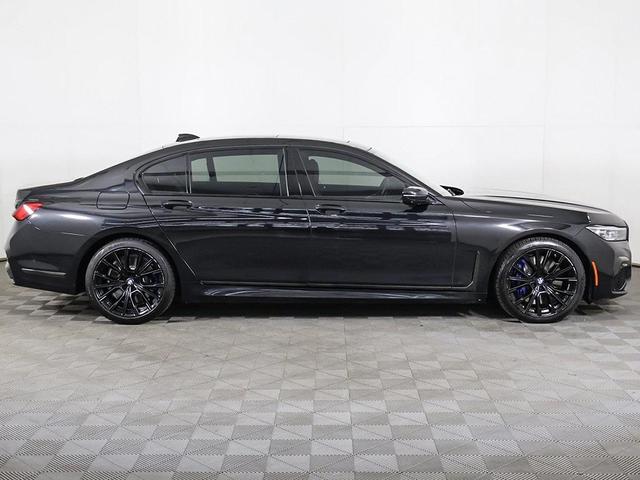 Photo of 2022 Black Sapphire Metallic BMW 750