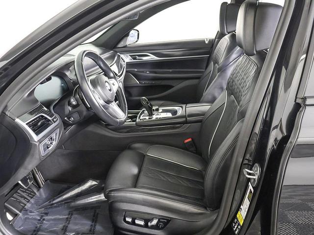 Photo of 2022 Black Sapphire Metallic BMW 750
