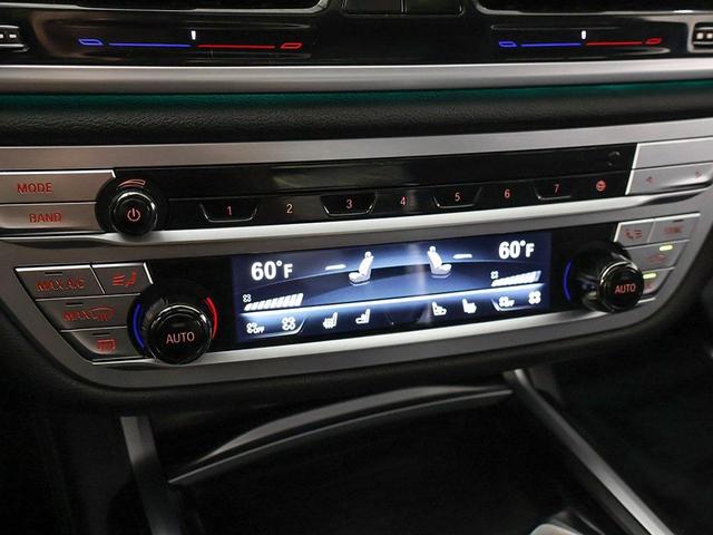 Photo of 2022 Black Sapphire Metallic BMW 750
