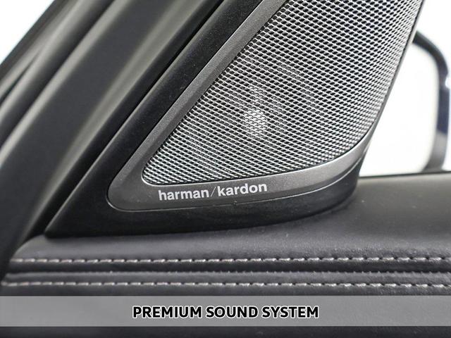 Photo of 2022 Black Sapphire Metallic BMW 750