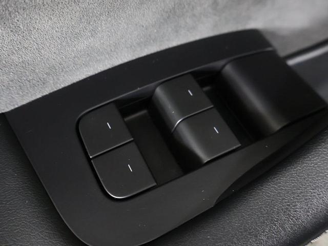 Photo of 2022 Solid Black Tesla Model Y