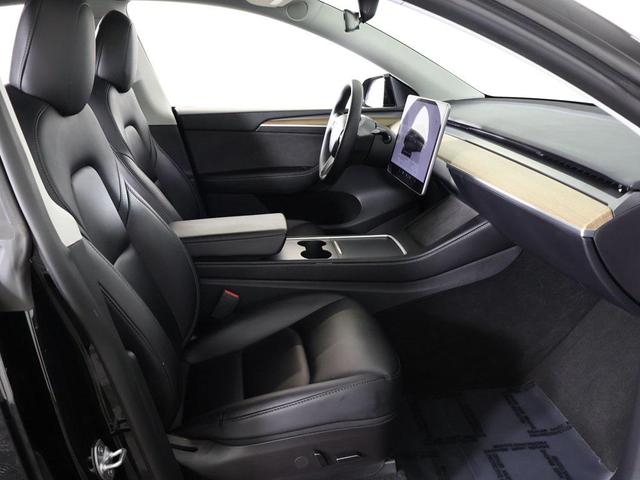 Photo of 2022 Solid Black Tesla Model Y