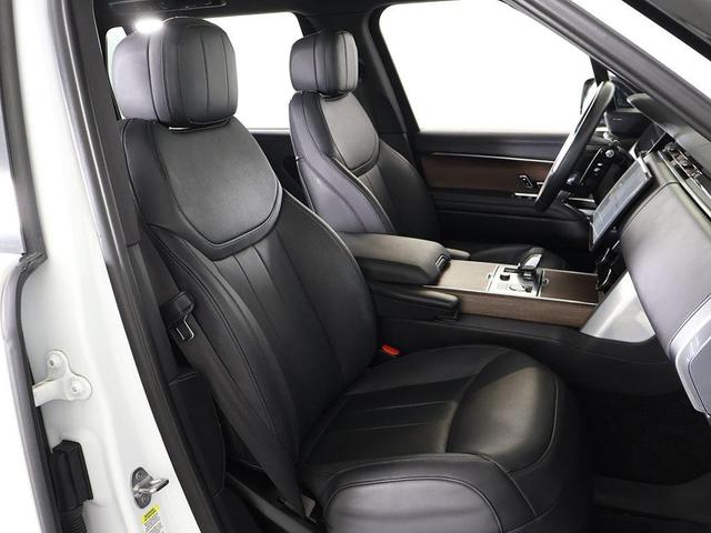 Photo of 2023 Fuji White Land Rover Range Rover