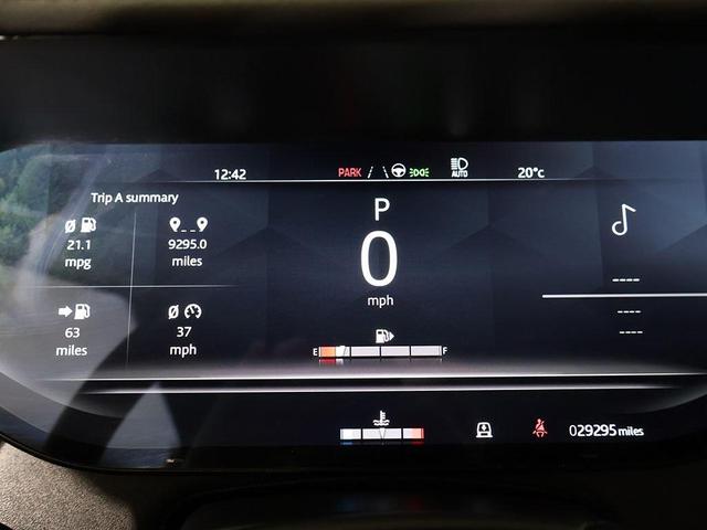 Photo of 2023 Fuji White Land Rover Range Rover