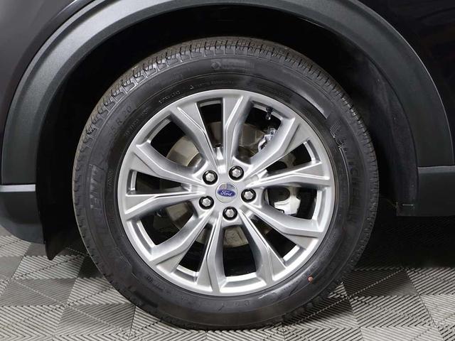 Photo of 2022 Agate Black Metallic Ford Explorer