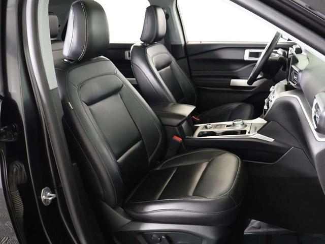 Photo of 2022 Agate Black Metallic Ford Explorer