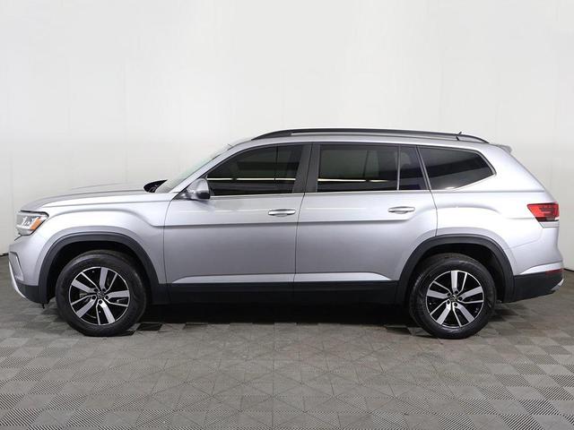 Photo of 2023 Pyrite Silver Metallic Volkswagen Atlas