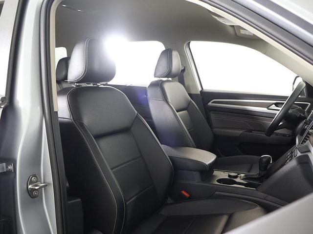 Photo of 2023 Pyrite Silver Metallic Volkswagen Atlas