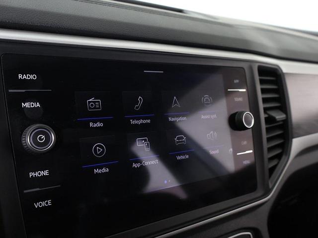 Photo of 2023 Pyrite Silver Metallic Volkswagen Atlas