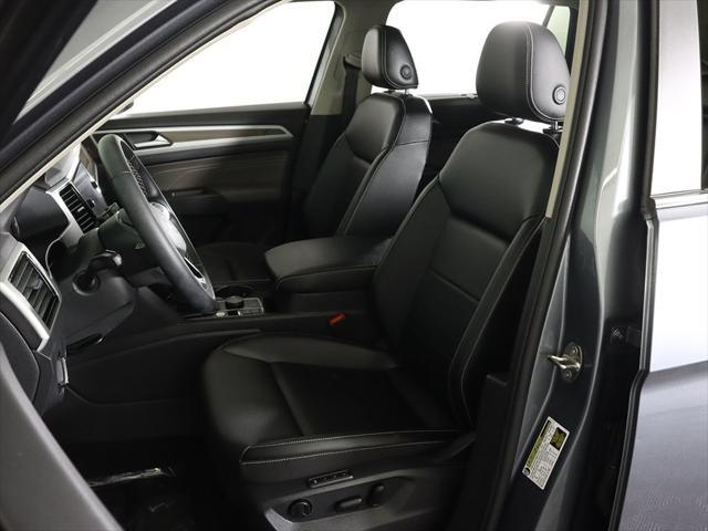 Photo of 2022 Platinum Gray Metallic Volkswagen Atlas