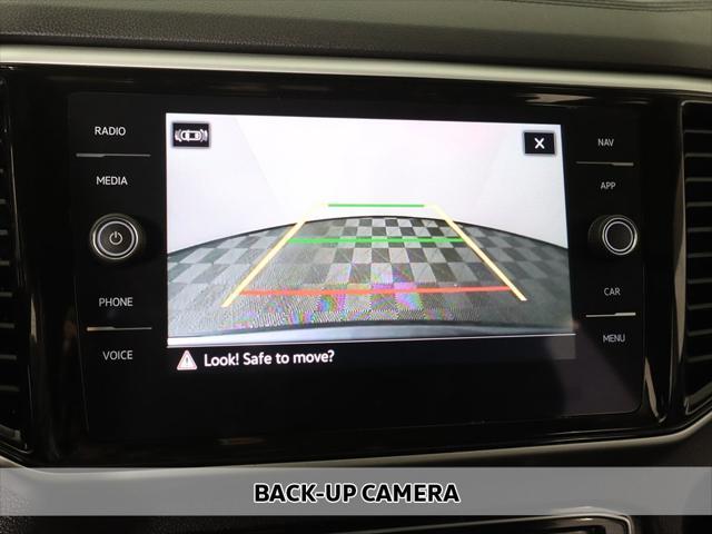 Photo of 2022 Platinum Gray Metallic Volkswagen Atlas