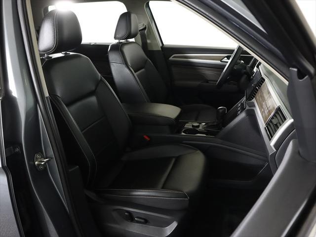 Photo of 2022 Platinum Gray Metallic Volkswagen Atlas