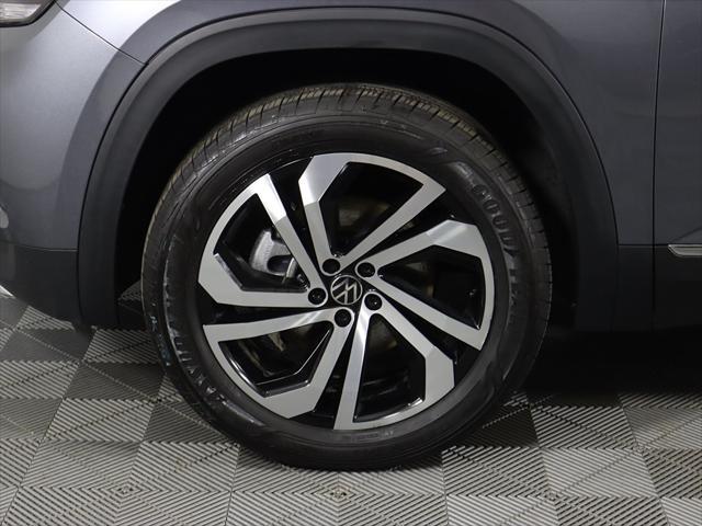 Photo of 2022 Platinum Gray Metallic Volkswagen Atlas