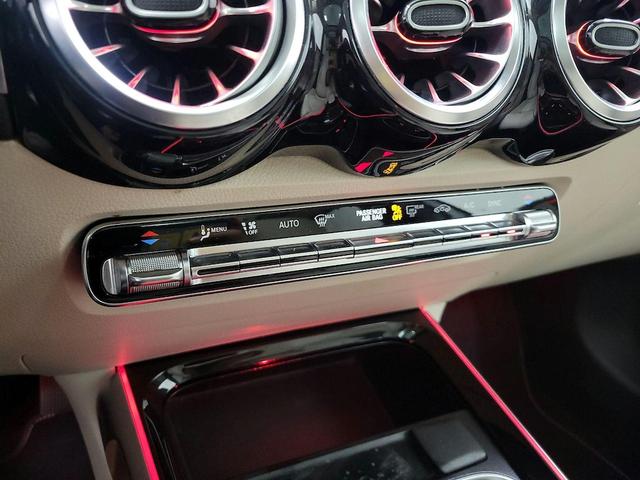 Photo of 2023 White Mercedes-Benz GLB 250