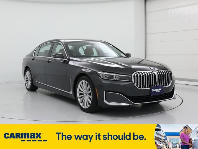 2022 BMW 740