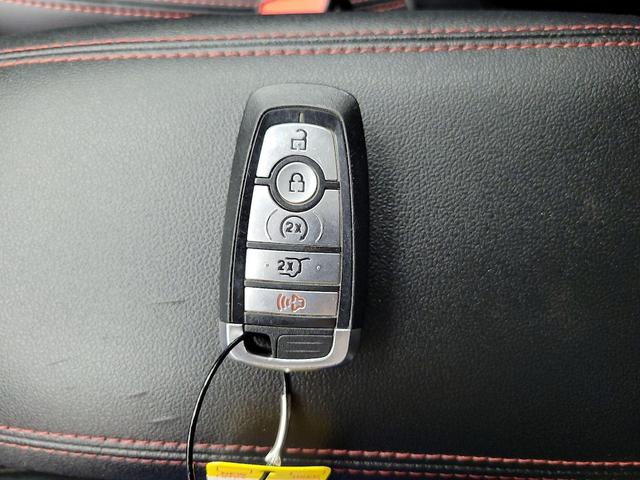 Photo of 2022 Gray Ford Escape