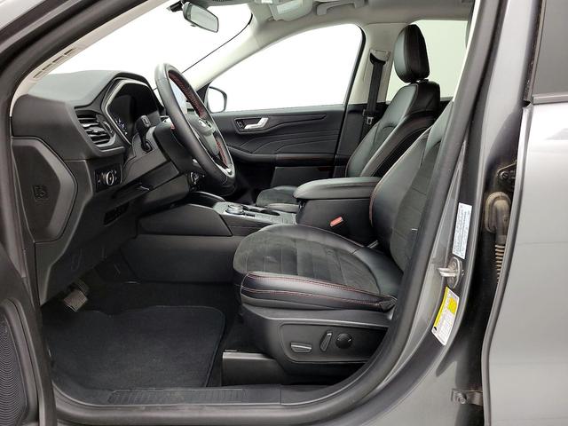 Photo of 2022 Gray Ford Escape