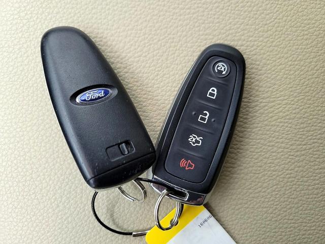Photo of 2017 Gray Ford Expedition