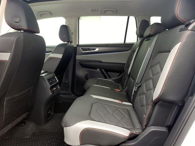Photo of 2025 White Volkswagen Atlas