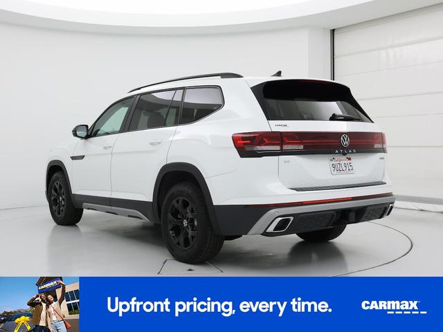 Photo of 2025 White Volkswagen Atlas