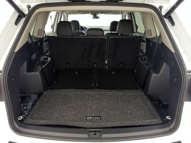 Photo of 2025 White Volkswagen Atlas