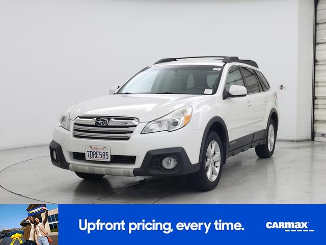 Photo of 2014 White Subaru Outback