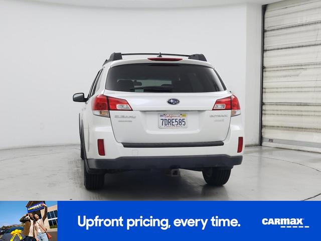 Photo of 2014 White Subaru Outback