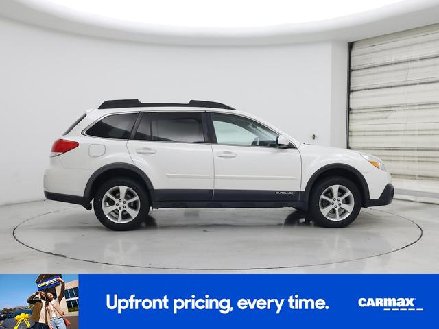 Photo of 2014 White Subaru Outback