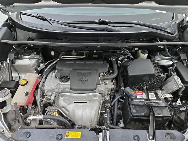 Photo of 2015 Silver Toyota RAV4