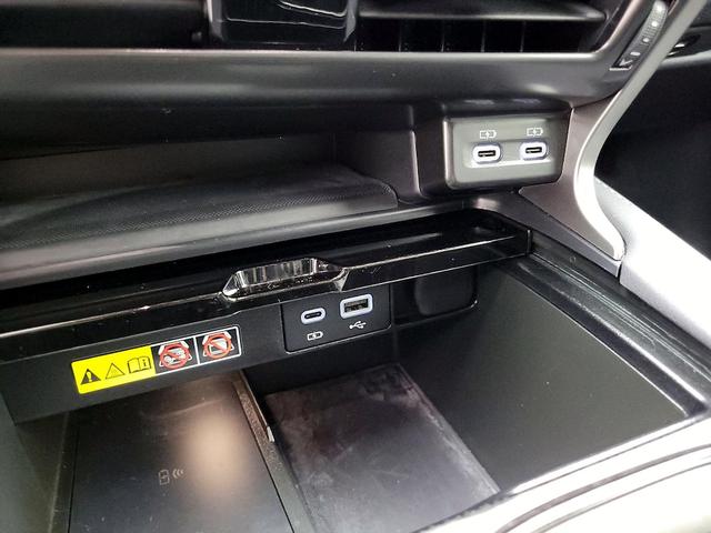Photo of 2023 Black Lexus RX 350