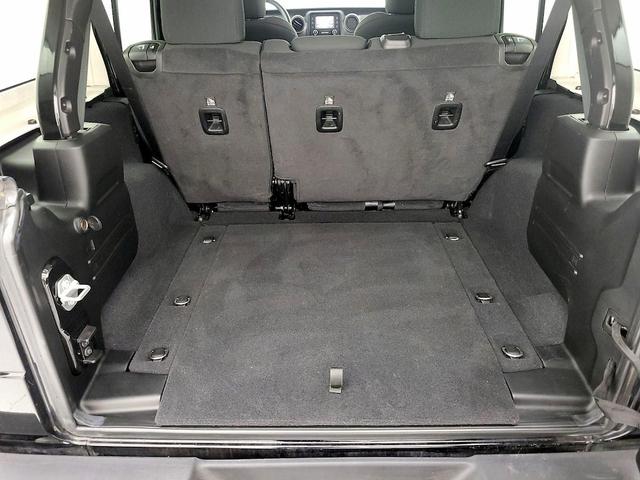 Photo of 2021 Black Jeep Wrangler