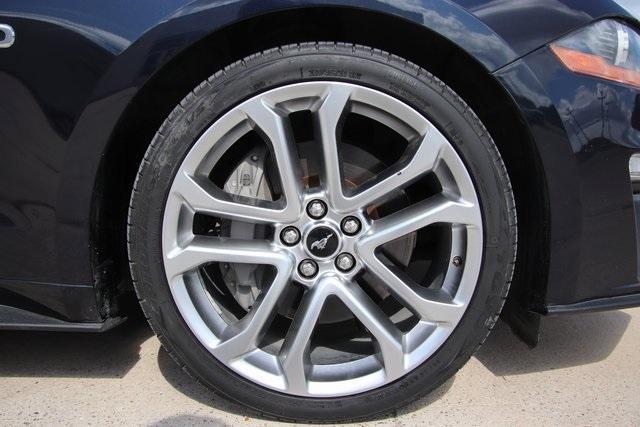 Photo of 2021 Black Ford Mustang