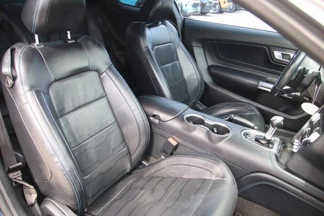 Photo of 2021 Black Ford Mustang