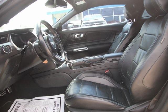 Photo of 2021 Black Ford Mustang